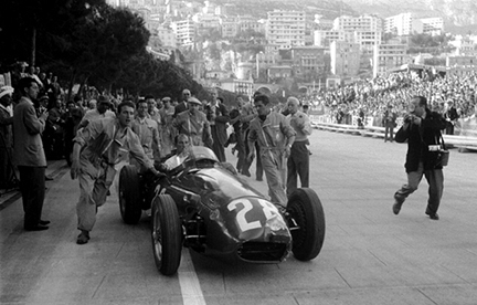 Maserati, Monaco Stirling Moss, klemcoll